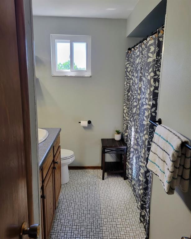 471 Beech Road Pittsburgh, PA 15239 - Photo 36 of 38 Full bath 2 on Upper floor