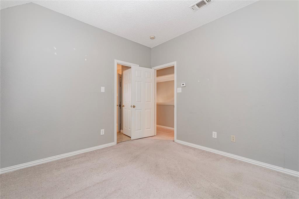 112 Midcrest Drive Irving, TX 75063 - Photo 28 of 37 a view of an empty room