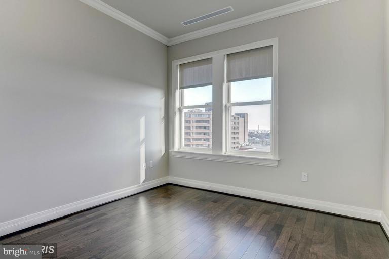 2700 Woodley Road Northwest, Unit PHPENTHOUSE VARIES Washington, DC 20008 - Photo 15 of 25 Bedroom