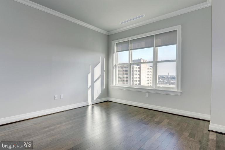 2700 Woodley Road Northwest, Unit PHPENTHOUSE VARIES Washington, DC 20008 - Photo 16 of 25 Bedroom