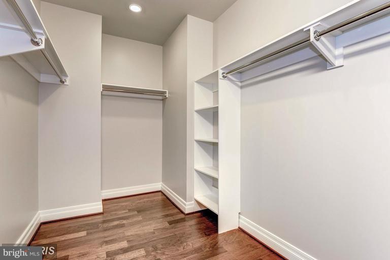 2700 Woodley Road Northwest, Unit PHPENTHOUSE VARIES Washington, DC 20008 - Photo 20 of 25 Interior (General)