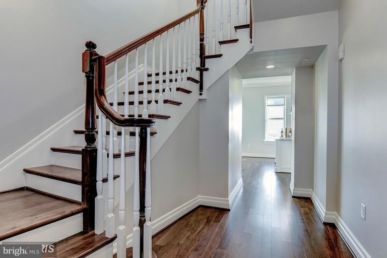 2700 Woodley Road Northwest, Unit PHPENTHOUSE VARIES Washington, DC 20008 - Photo 5 of 25 Interior (General)