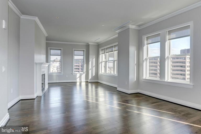 2700 Woodley Road Northwest, Unit PHPENTHOUSE VARIES Washington, DC 20008 - Photo 8 of 25 Interior (General)