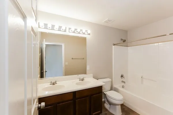 $2,335 | 5005 West Fawn Drive, Laveen, AZ 85339