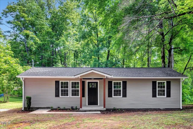 $174,900 | 185 Grove Hill Road, Macon, NC 27551