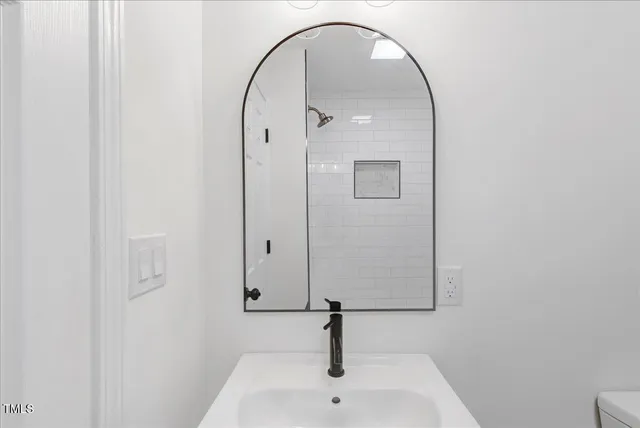 $174,900 | 185 Grove Hill Road, Macon, NC 27551