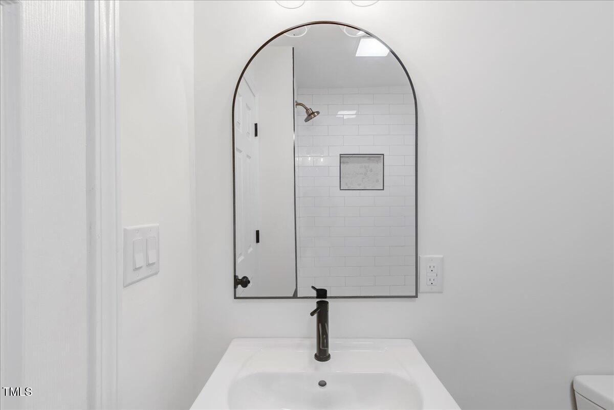 185 Grove Hill Road Macon, NC 27551 - Photo 17 of 24 26-DSC03213