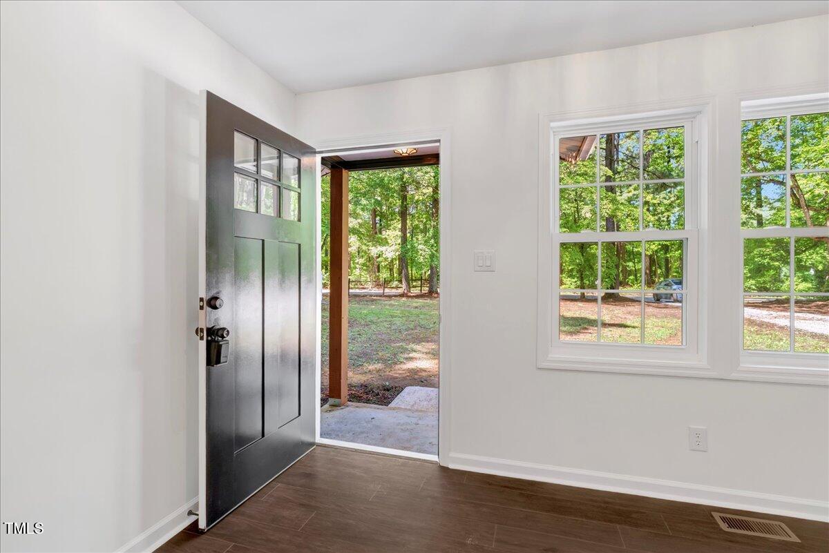 185 Grove Hill Road Macon, NC 27551 - Photo 5 of 24 08-DSC03156