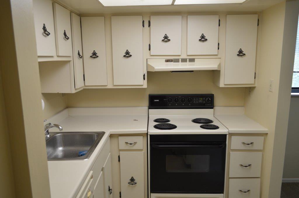 403 Cedar Hill Drive Canonsburg, PA 15317 - Photo 6 of 14