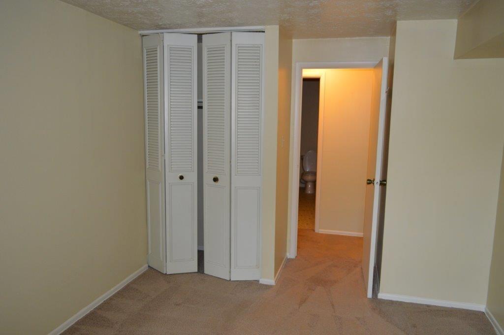 403 Cedar Hill Drive Canonsburg, PA 15317 - Photo 7 of 14