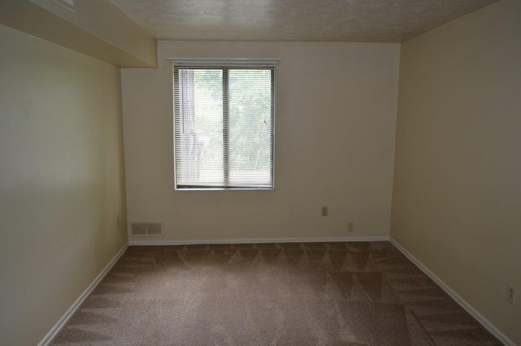 403 Cedar Hill Drive Canonsburg, PA 15317 - Photo 8 of 14