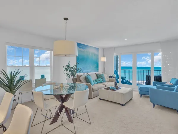 $8,000 | 2700 Ocean Drive, Unit 300, Vero Beach, FL 32963