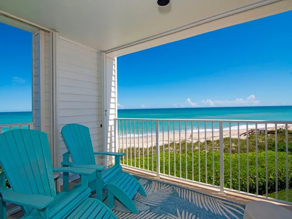 $8,000 | 2700 Ocean Drive, Unit 300, Vero Beach, FL 32963