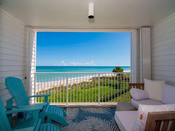$8,000 | 2700 Ocean Drive, Unit 300, Vero Beach, FL 32963