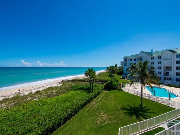 $8,000 | 2700 Ocean Drive, Unit 300, Vero Beach, FL 32963