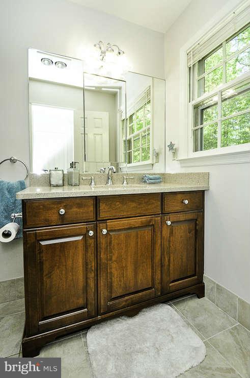 10149 Red Spruce Road Fairfax, VA 22032 - Photo 13 of 24 Bath (Master)