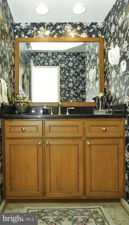 10149 Red Spruce Road Fairfax, VA 22032 - Photo 10 of 24 Bath