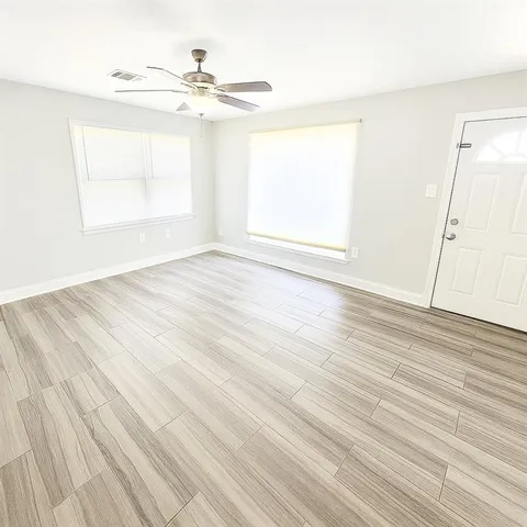 $1,800 | 110 Vista Drive, Belle Chasse, LA 70037