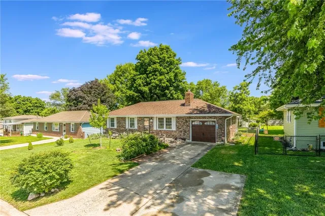 $310,000 | 1209 Crest Drive, Pleasant Hill, MO 64080