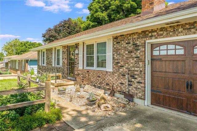 $310,000 | 1209 Crest Drive, Pleasant Hill, MO 64080