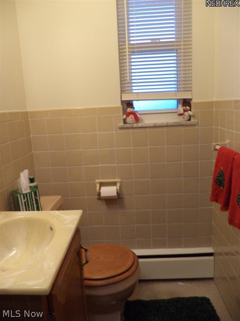 7699 Montello Road Independence, OH 44131 - Photo 15 of 24 1st Floor Powder Room