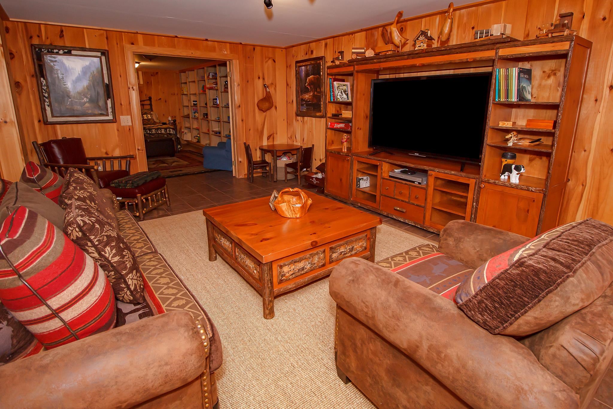 2731 Collins Road Whitingham, VT 05342 - Photo 19 of 40 Gallery Image 19