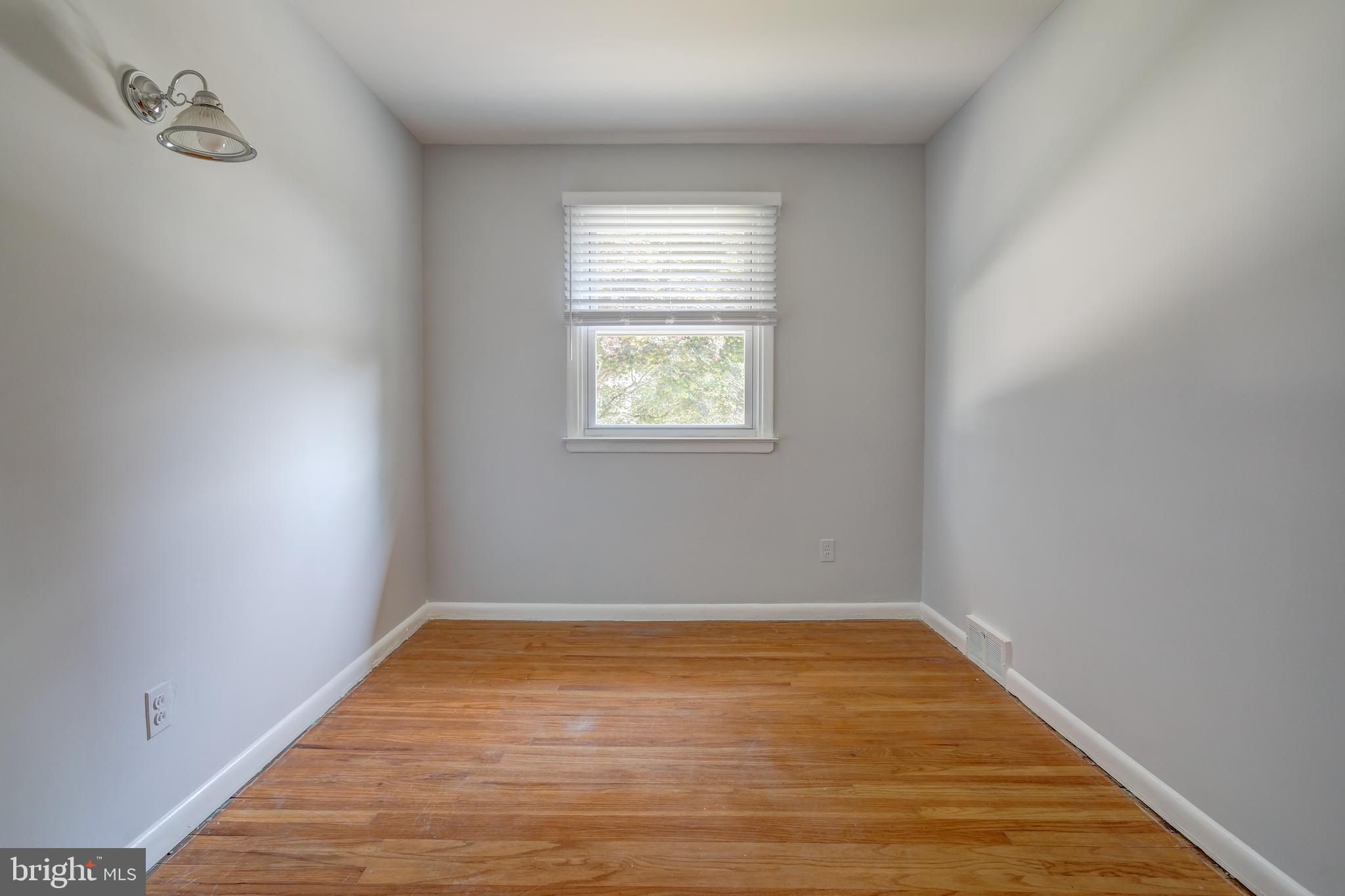 614 Wynnbrook Road Secane, PA 19018 - Photo 13 of 18 Bedroom 1
