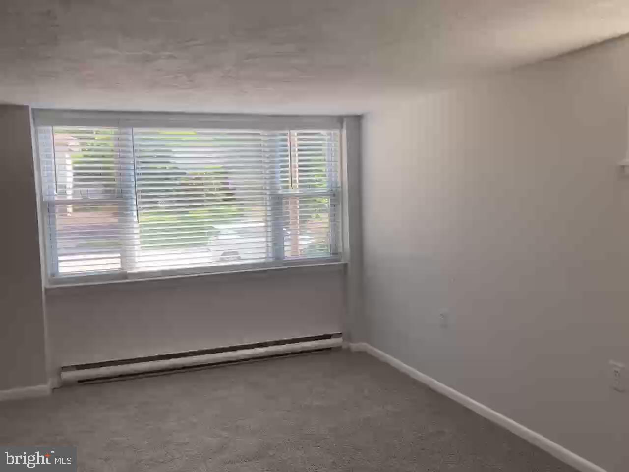 614 Wynnbrook Road Secane, PA 19018 - Photo 17 of 18 Family Room