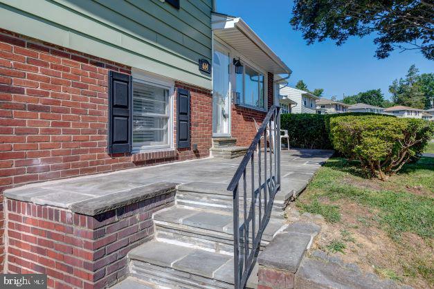 614 Wynnbrook Road Secane, PA 19018 - Photo 3 of 18 Slate Front Patio