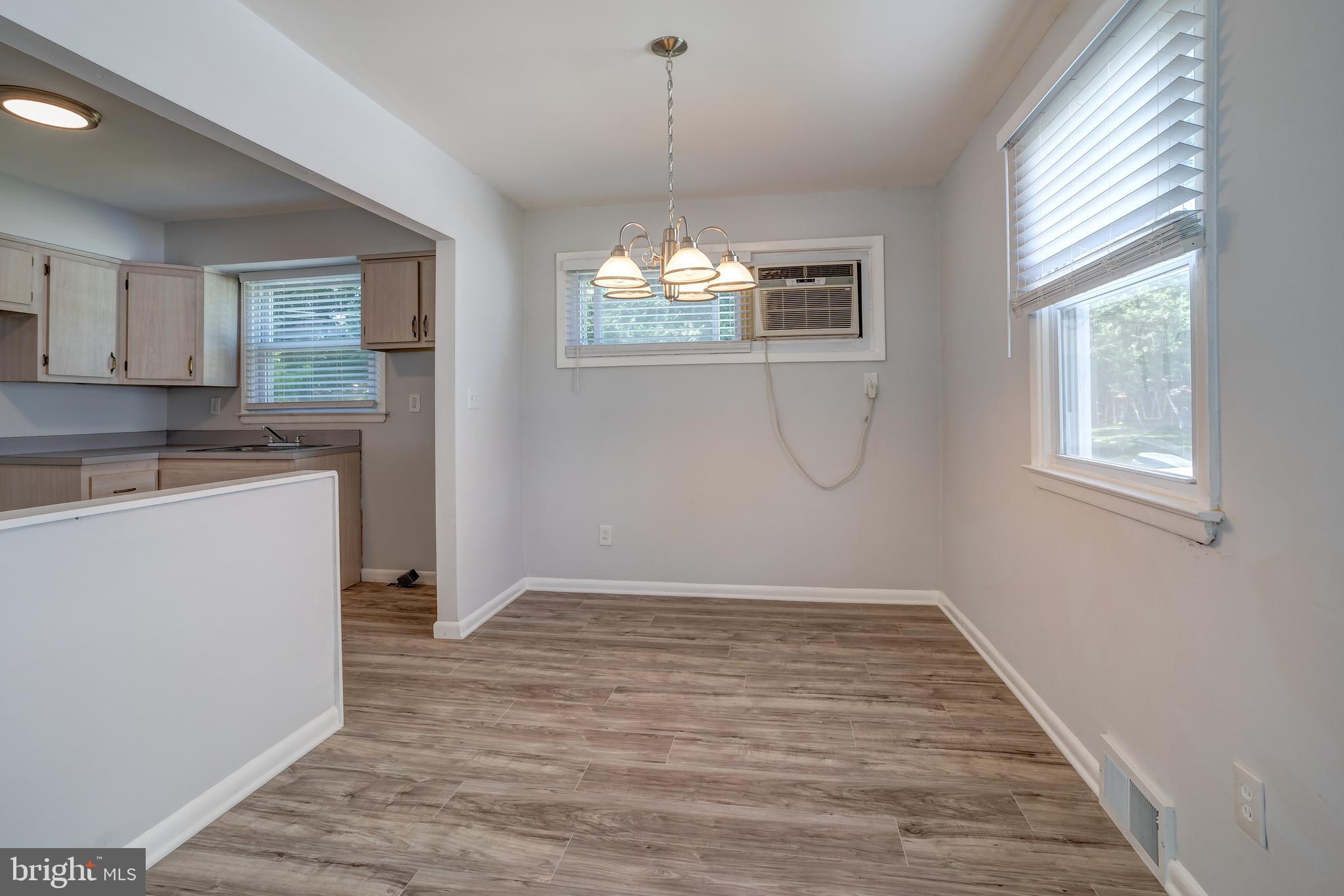 614 Wynnbrook Road Secane, PA 19018 - Photo 10 of 18 Dining Room