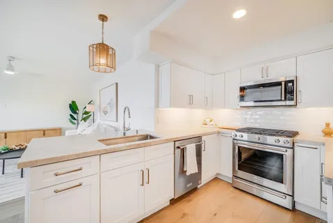 $6,499,000 | 231 5th Street, Encinitas, CA 92024