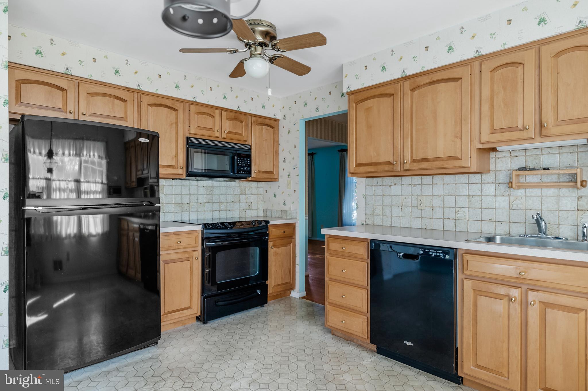 124 Pine Valley Road Cherry Hill, NJ 08034 - Photo 14 of 36