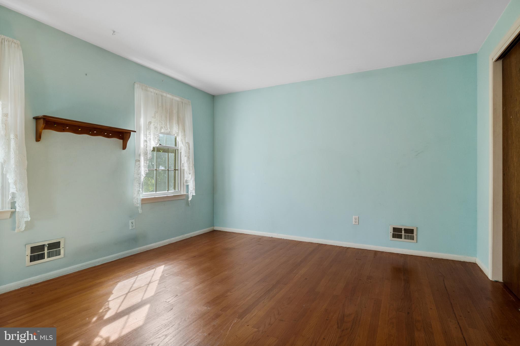 124 Pine Valley Road Cherry Hill, NJ 08034 - Photo 26 of 36