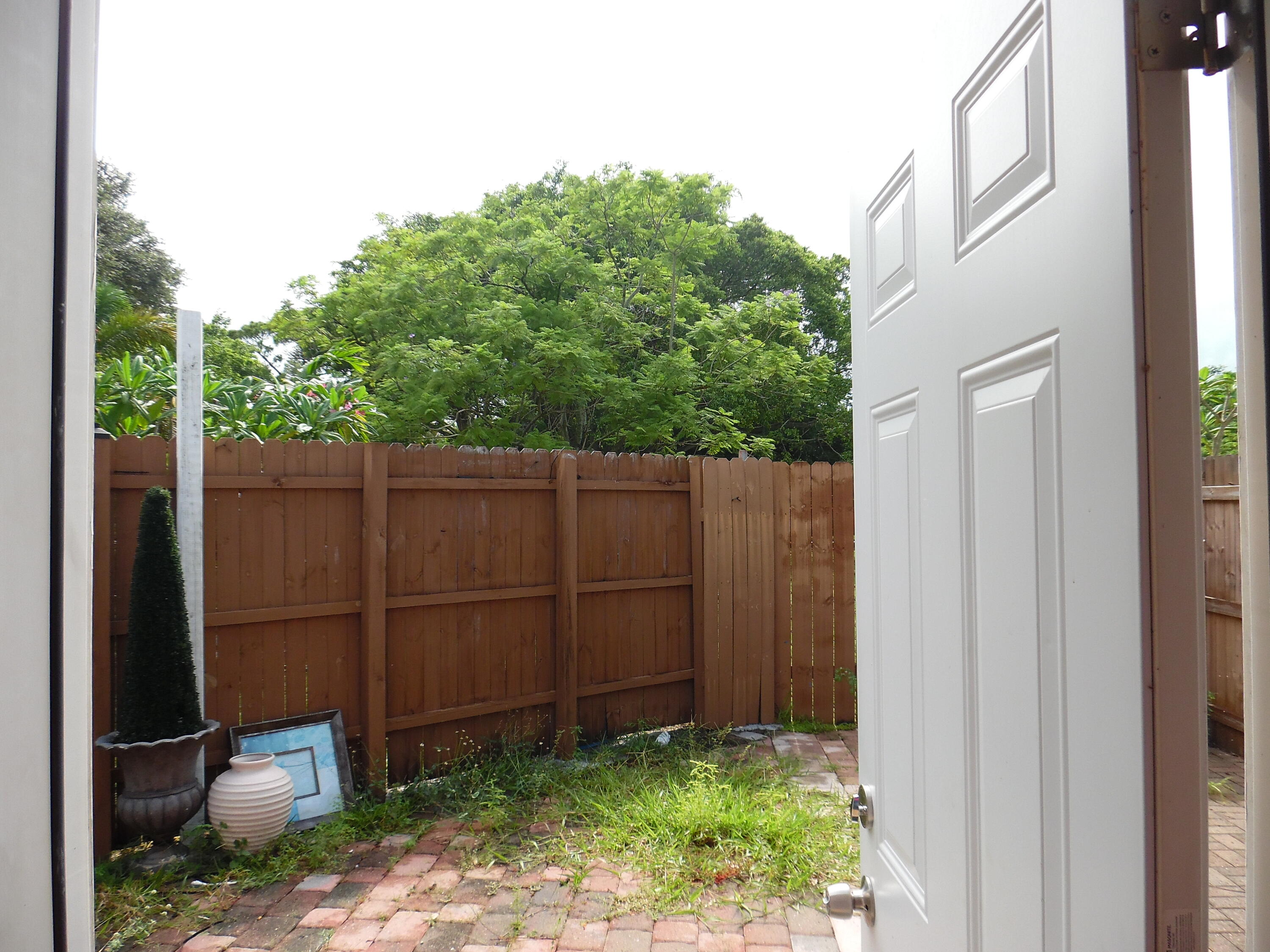 1205 B Mathis Street Lake Worth, FL 33461 - Photo 13 of 15 SAM_1625