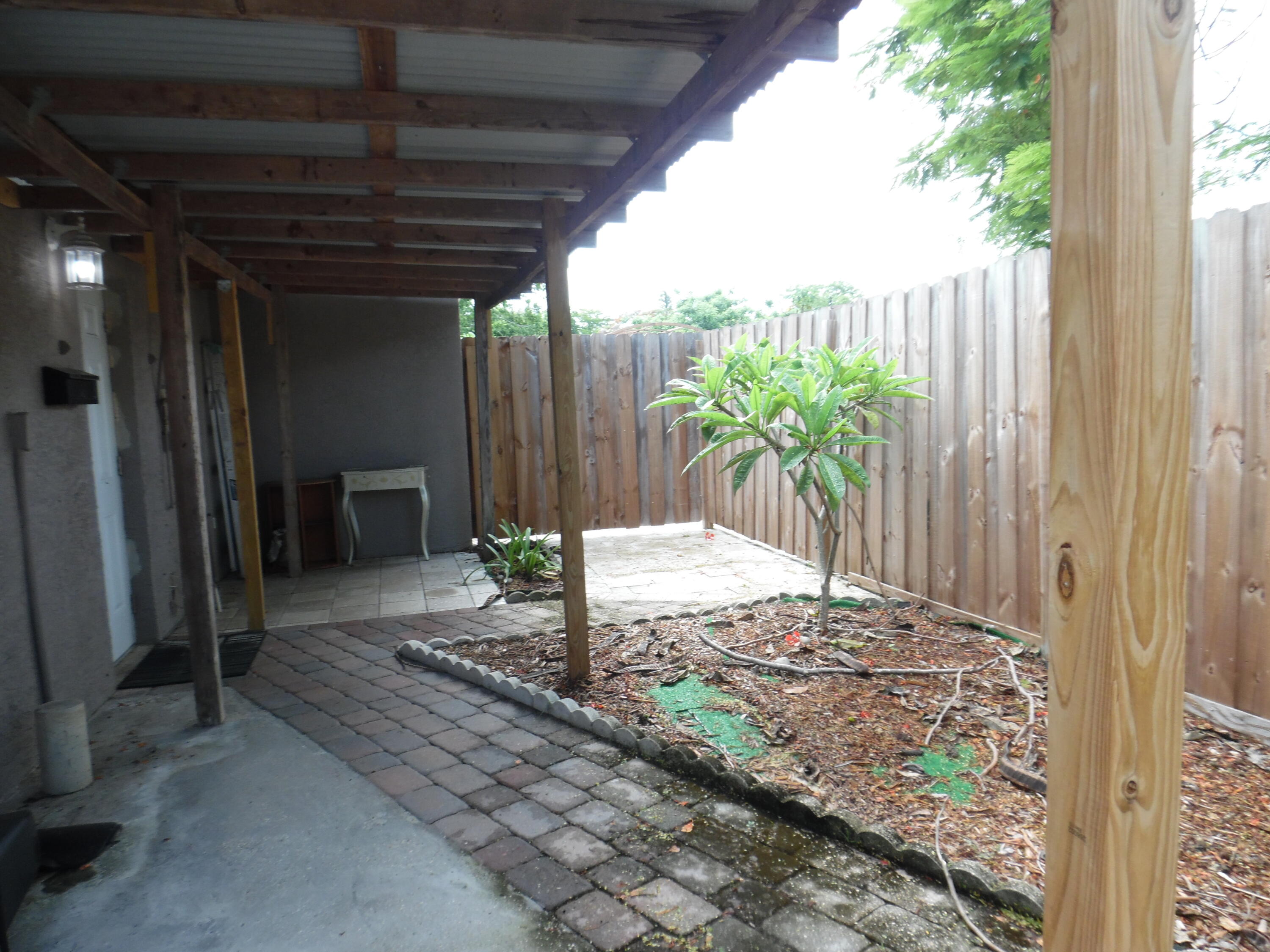 1205 B Mathis Street Lake Worth, FL 33461 - Photo 7 of 15 SAM_1638