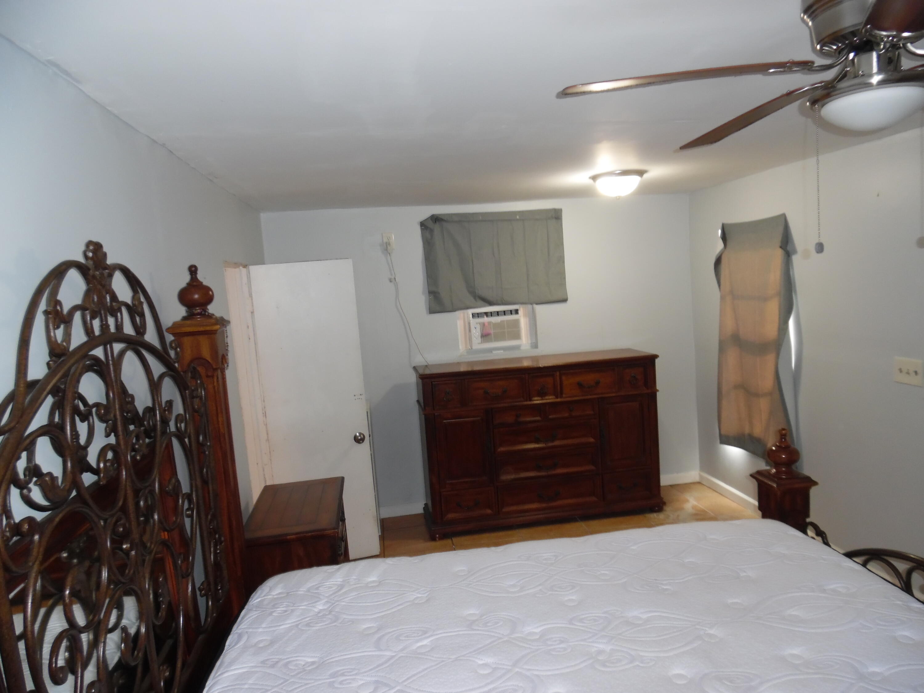 1205 B Mathis Street Lake Worth, FL 33461 - Photo 10 of 15 SAM_1631