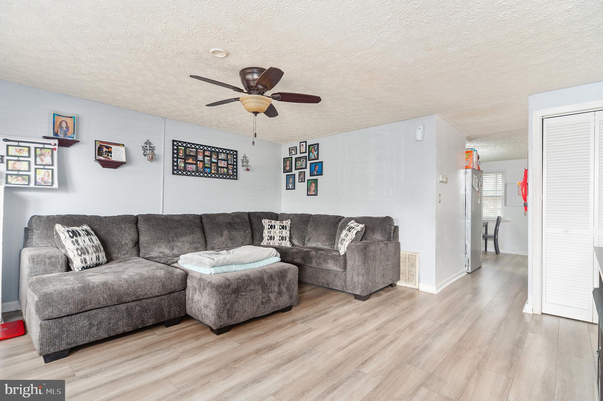2744 Yarnall Road Baltimore, MD 21227 - Photo 3 of 27
