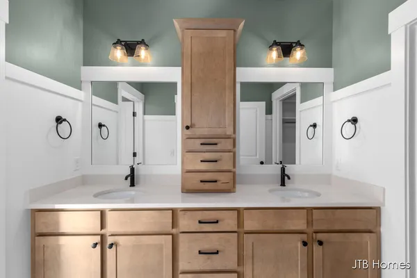 $610,000 | 11386 Shoreline Drive, Unit 114, Allendale, MI 49401