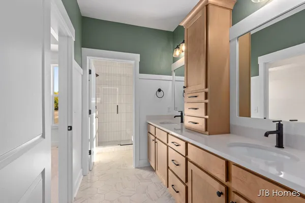 $610,000 | 11386 Shoreline Drive, Unit 114, Allendale, MI 49401