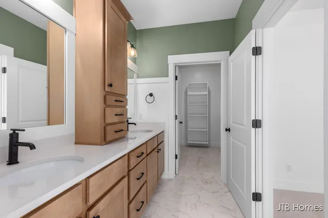 $620,000 | 11386 Shoreline Drive, Unit 114, Allendale, MI 49401