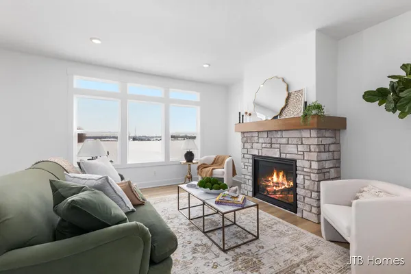 $610,000 | 11386 Shoreline Drive, Unit 114, Allendale, MI 49401