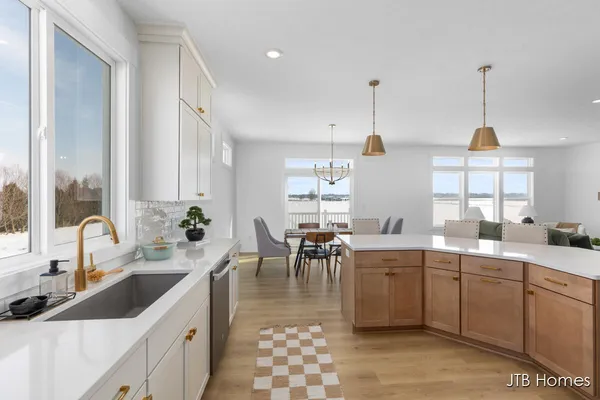 $610,000 | 11386 Shoreline Drive, Unit 114, Allendale, MI 49401