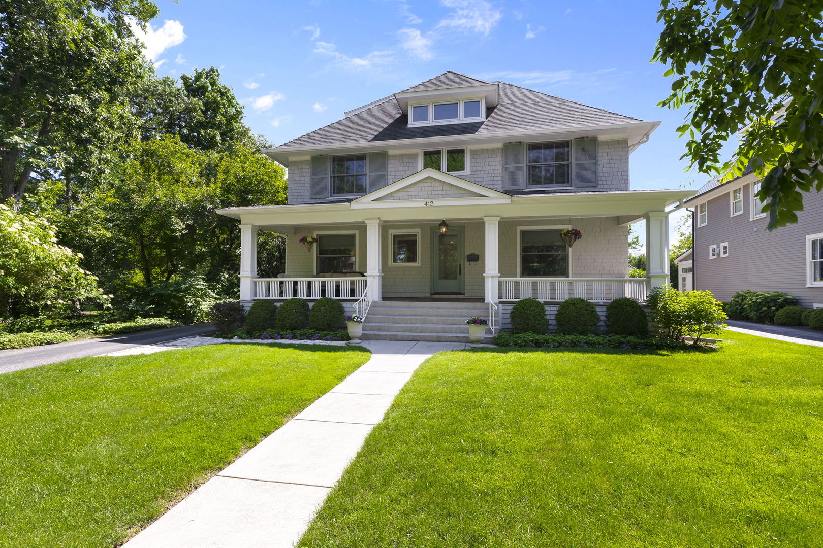 412 Cumnor Road Kenilworth, IL 60043 - Photo 1 of 45