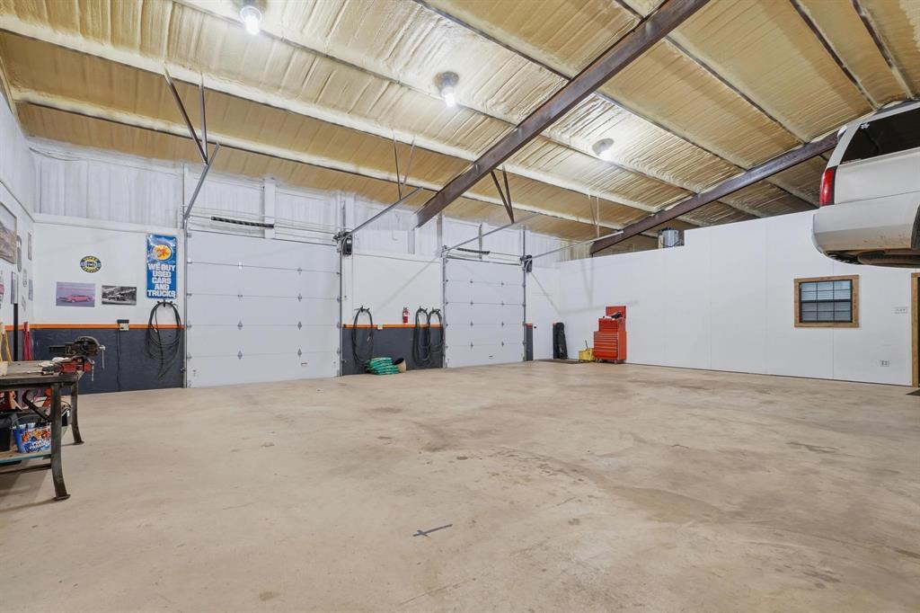 6499 Summerhill Road Abilene, TX 79601 - Photo 29 of 36 a view of a garage