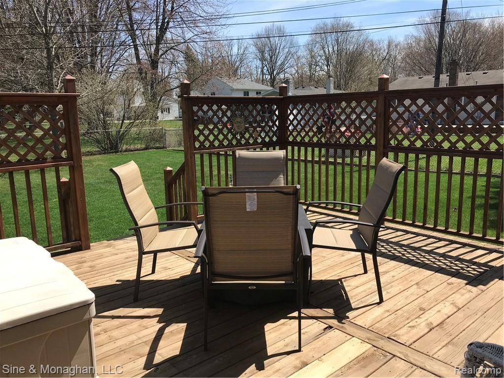 473 Cox Road St. Clair, MI 48079 - Photo 58 of 64 58 DECK & YARD 473 COX.JPG