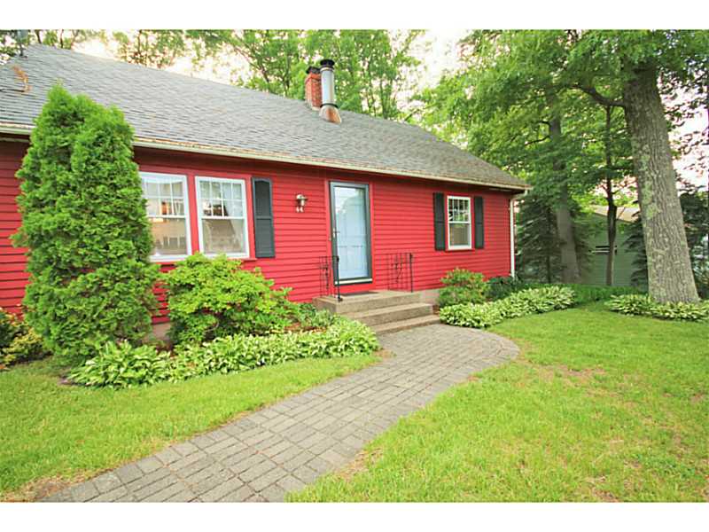 44 Lockwood Road Cumberland, RI 02864 - Photo 1 of 14 Exterior Front.