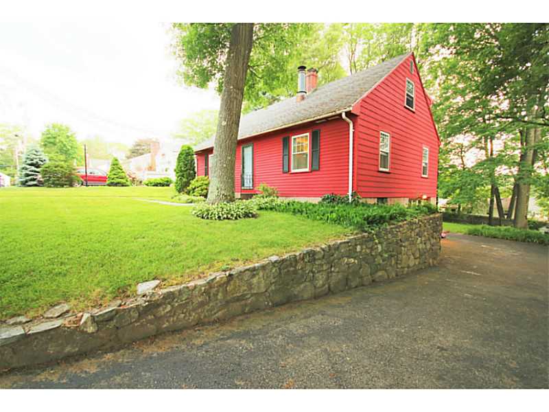 44 Lockwood Road Cumberland, RI 02864 - Photo 2 of 14 Exterior Front.