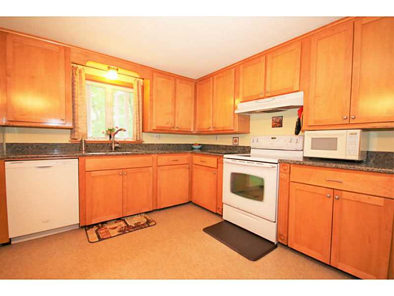44 Lockwood Road Cumberland, RI 02864 - Photo 5 of 14 Kitchen.