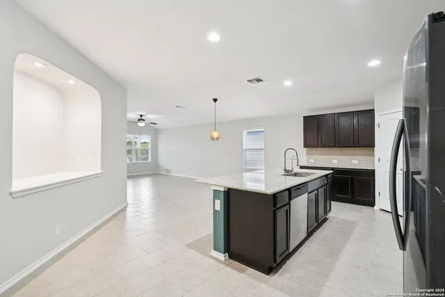 $1,900 | 14046 Cremello Falls, San Antonio, TX 78254