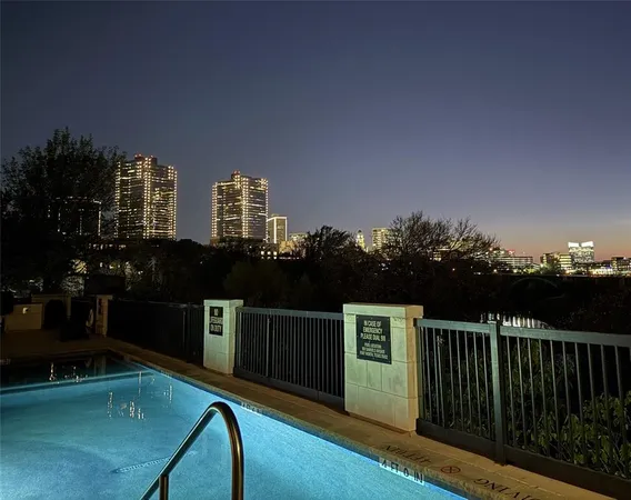 $649,000 | 501 Samuels Avenue, Unit 110, Fort Worth, TX 76102
